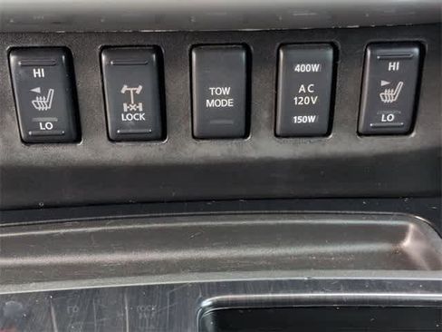 Used 2015 Nissan Titan PRO-4X w/ Pro-4x Luxury Package image 41