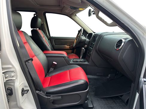 Used 2008 Ford Explorer Sport Trac Limited image 11
