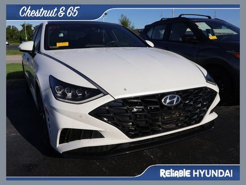 Used 2022 Hyundai Sonata Limited FWD image 1