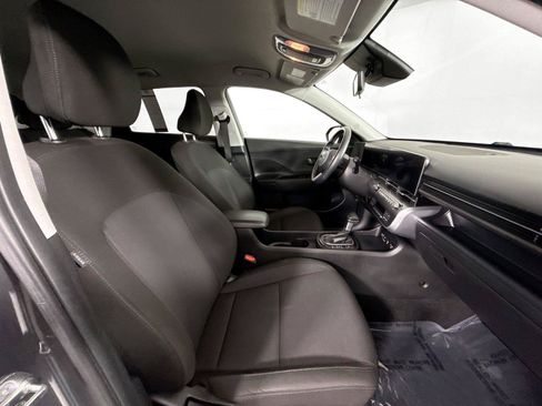 Used 2025 Hyundai Kona SEL FWD image 36