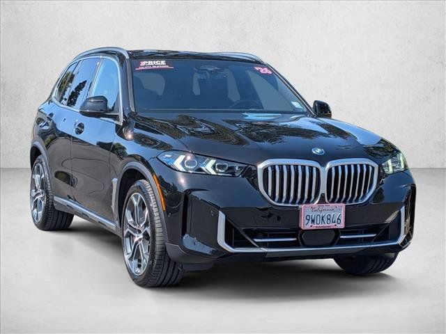 Used 2026 BMW X5 xDrive50e AWD/4WD image 3