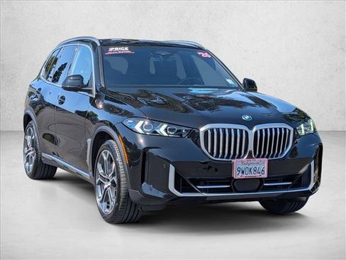 Used 2026 BMW X5 xDrive50e AWD/4WD image 3