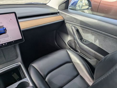 Used 2023 Tesla Model 3 Standard Range image 18