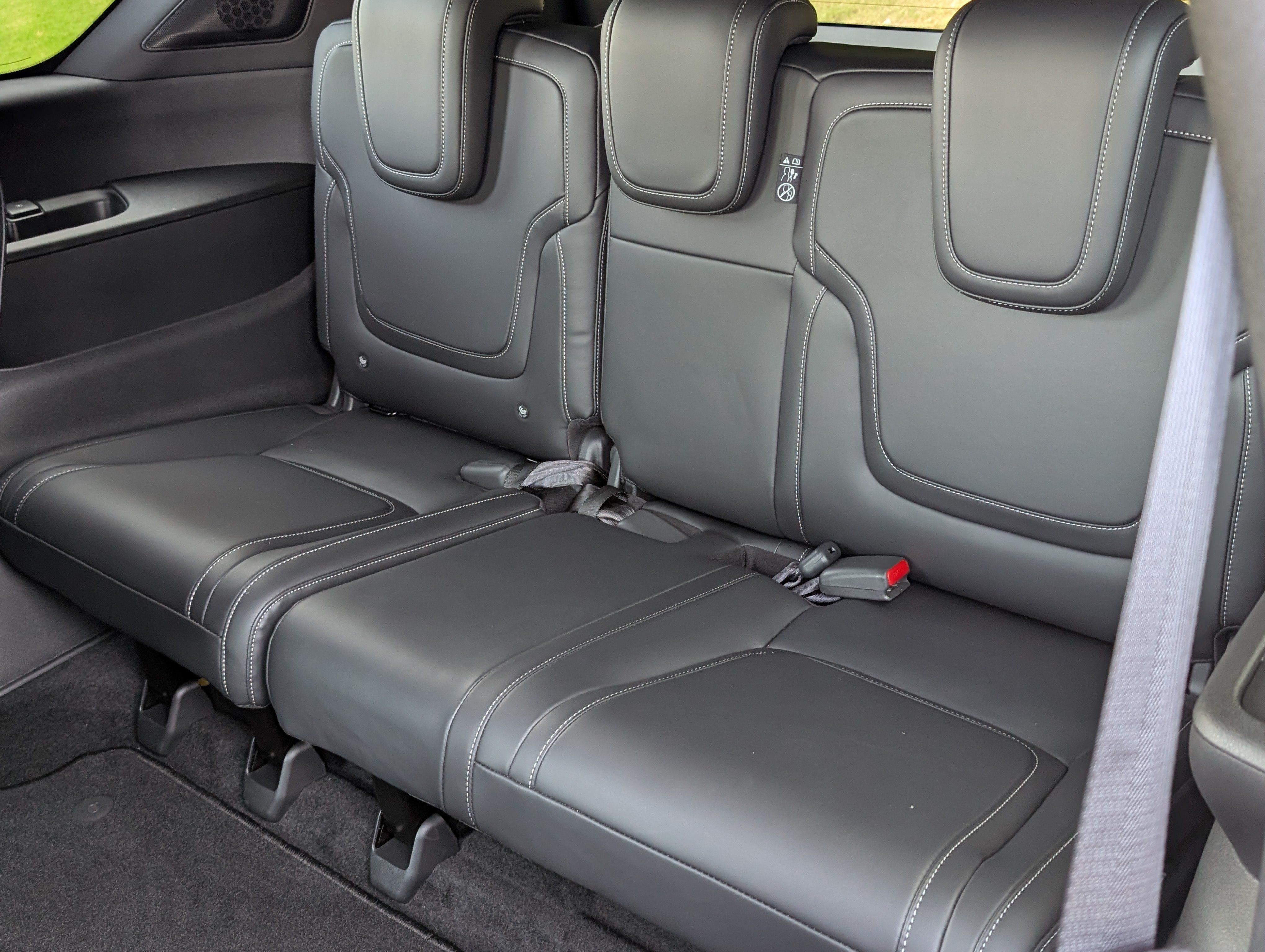 Used 2026 Nissan Armada PRO-4X w/ Captain's Chari Seat Package AWD/4WD image 18