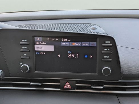 Used 2024 Hyundai Elantra SE FWD image 47