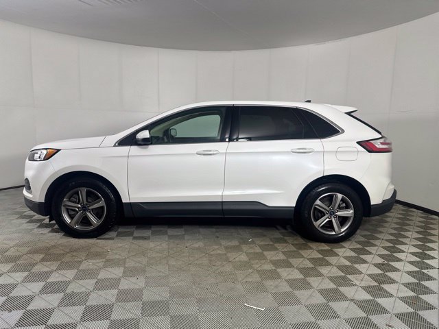 Used 2021 Ford Edge SEL w/ Convenience Package AWD/4WD image 4