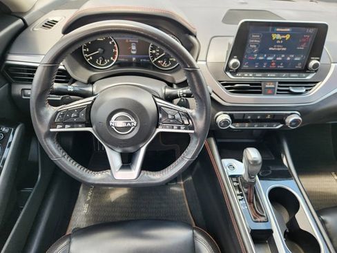 Used 2023 Nissan Altima 2.5 SR FWD image 25