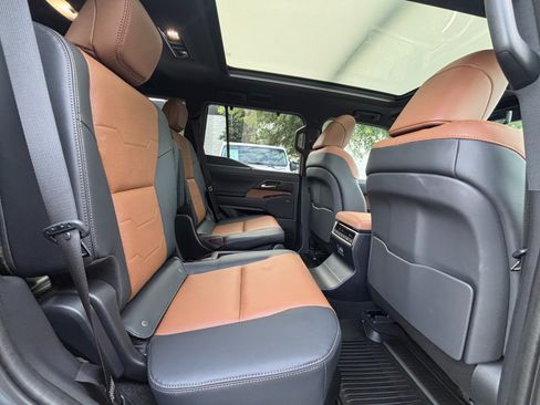 Used 2026 Lexus GX 550 w/ Accessory Package (2T) AWD/4WD image 35