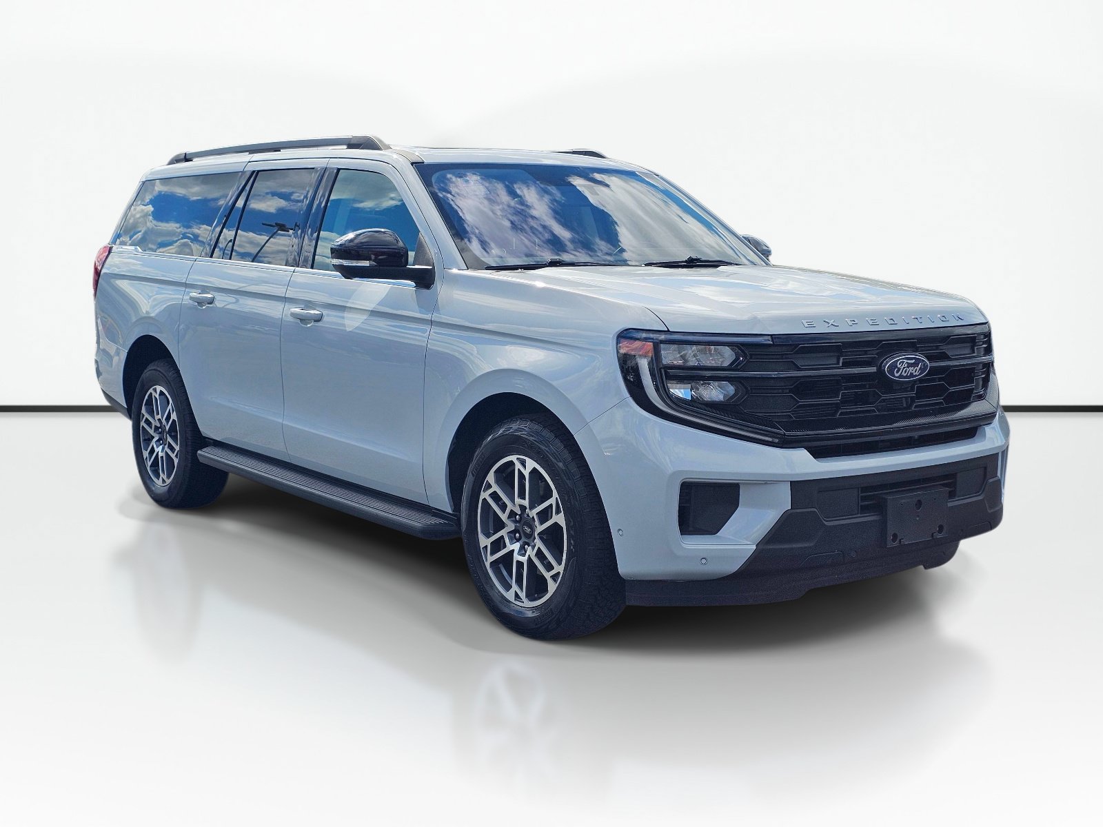 Used 2025 Ford Expedition Max Active AWD/4WD image 5