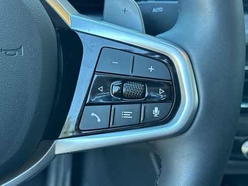 Used 2025 BMW 330i Sedan w/ M Sport Package image 28