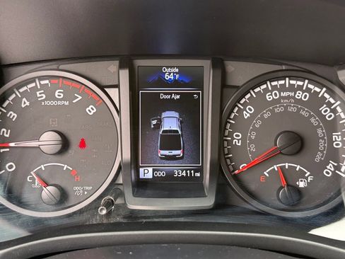 Used 2021 Toyota Tacoma SR w/ SR Convenience Package RWD image 22
