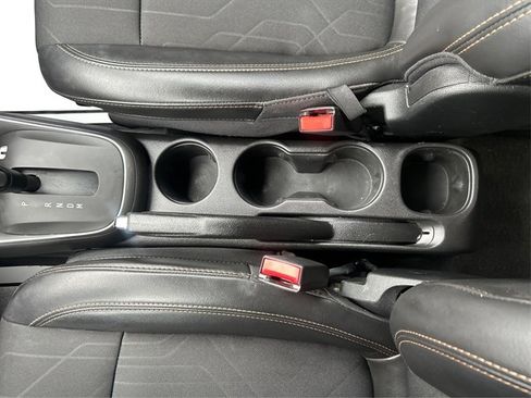 Used 2018 Chevrolet Trax LT w/ LT Convenience Package image 22