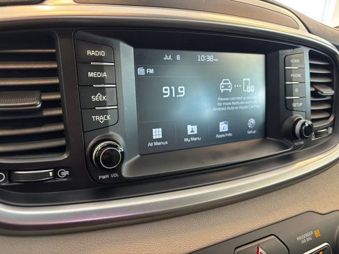 Used 2019 Kia Sorento AWD V6 image 19