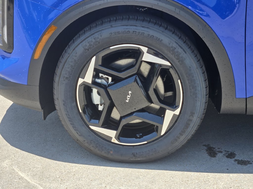 New 2026 Kia Sportage EX FWD image 8