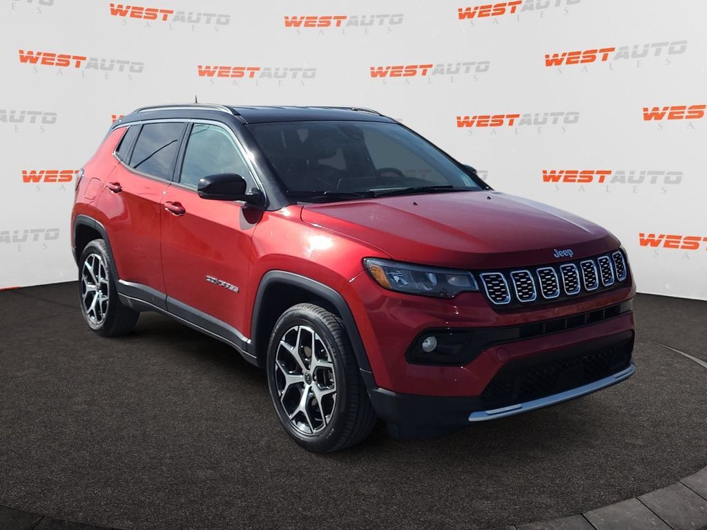 Used 2025 Jeep Compass Limited AWD/4WD image 7