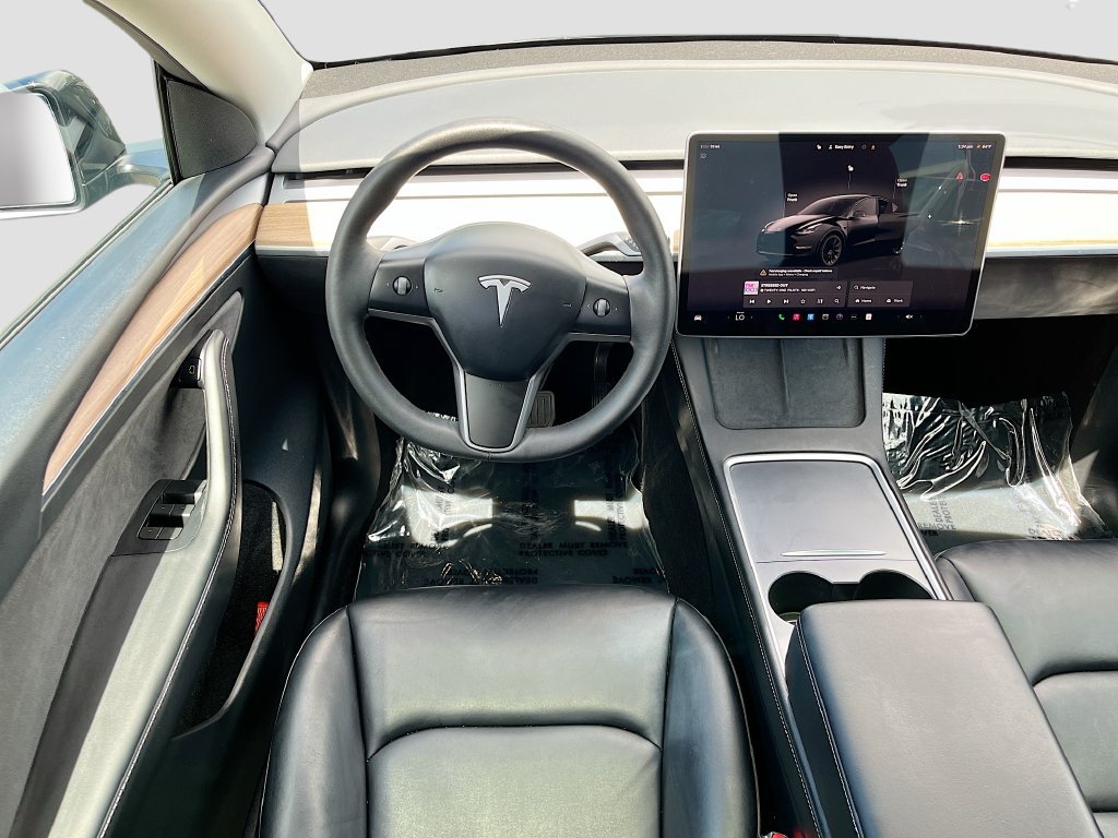 Used 2024 Tesla Model Y Long Range AWD/4WD image 23