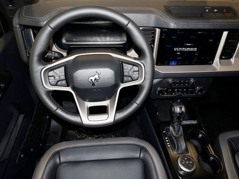 New 2025 Ford Bronco Outer Banks AWD/4WD image 16