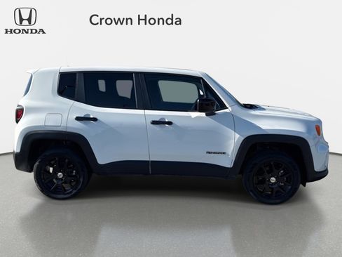 Used 2023 Jeep Renegade Latitude AWD/4WD image 4