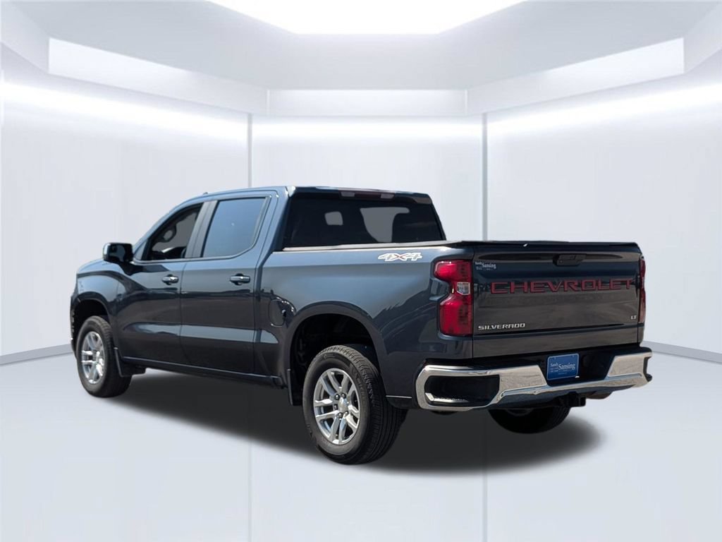 Used 2021 Chevrolet Silverado 1500 LT AWD/4WD image 3