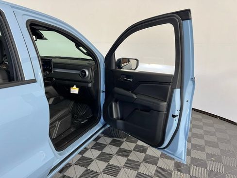 Used 2025 Chevrolet Colorado LT w/ LT Convenience Package AWD/4WD image 28