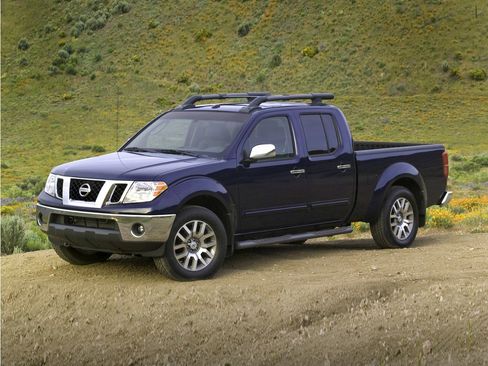 Used 2017 Nissan Frontier PRO-4X AWD/4WD image 1