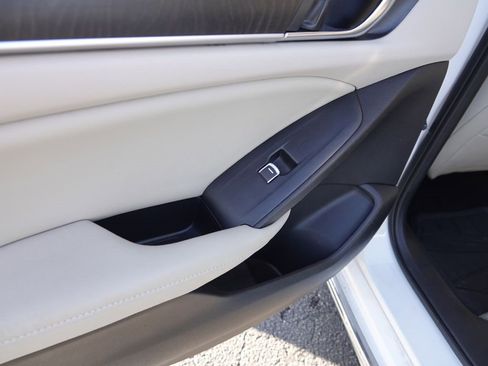 Used 2018 Honda Accord EX-L image 24