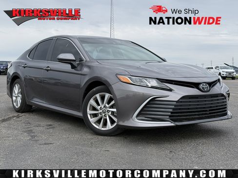 Used 2023 Toyota Camry LE image 1