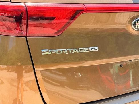 Used 2017 Kia Sportage LX w/ LX Popular Package FWD image 12