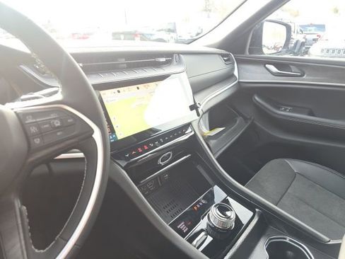 New 2026 Jeep Grand Cherokee Laredo image 24