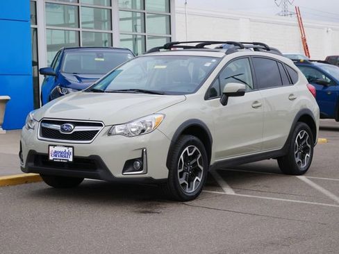 Used 2017 Subaru Crosstrek 2.0i Limited image 2
