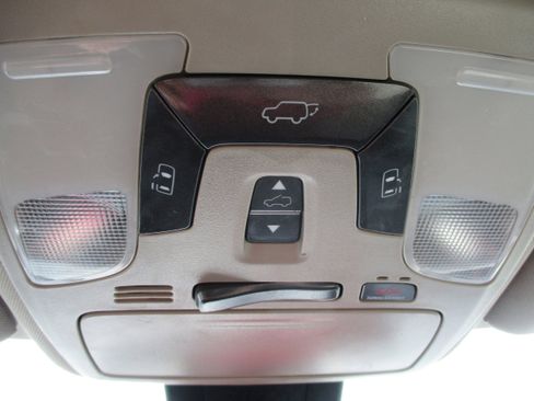 Used 2018 Toyota Sienna XLE Premium image 26