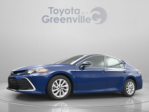 Used 2023 Toyota Camry LE w/ Convenience Package FWD image 22