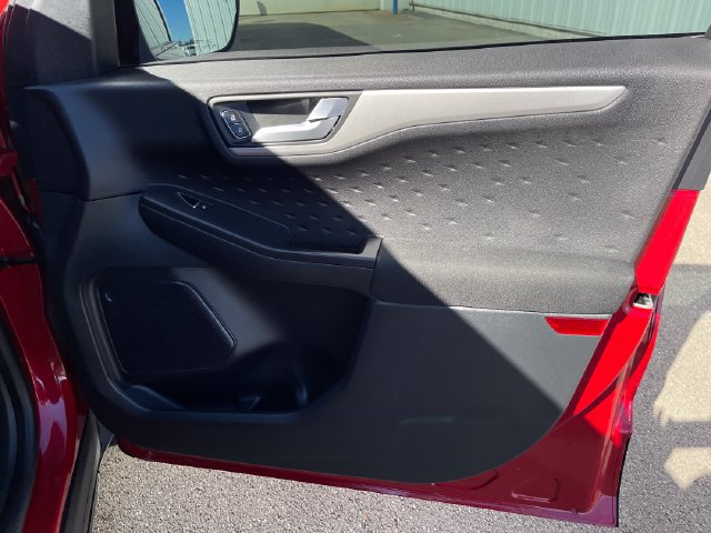 Used 2020 Ford Escape SE FWD image 38