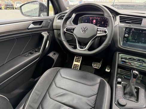 Used 2024 Volkswagen Tiguan SEL R-Line image 14