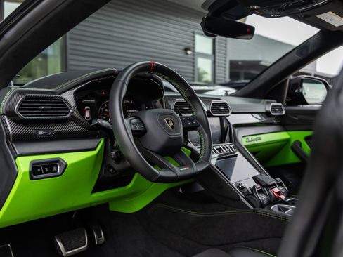 Used 2023 Lamborghini Urus S AWD/4WD image 29
