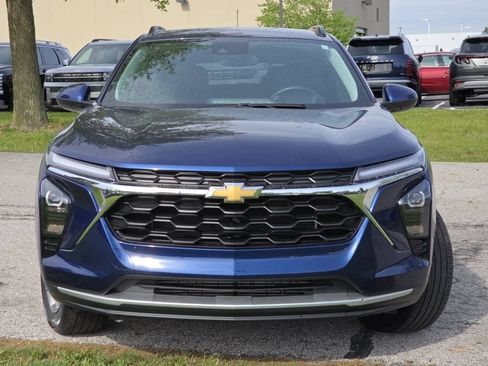 Used 2024 Chevrolet Trax LT w/ Driver Confidence Package FWD image 13
