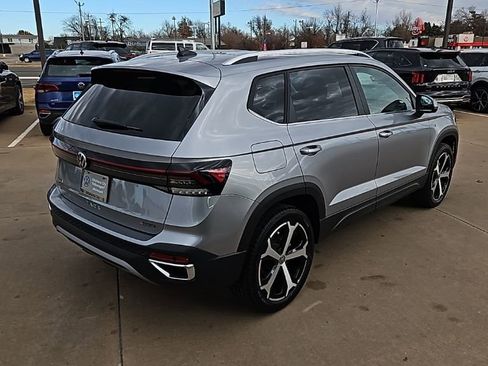 New 2026 Volkswagen Taos SEL AWD/4WD image 5