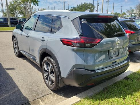 Certified 2021 Nissan Rogue SL w/ Premium Package FWD image 4