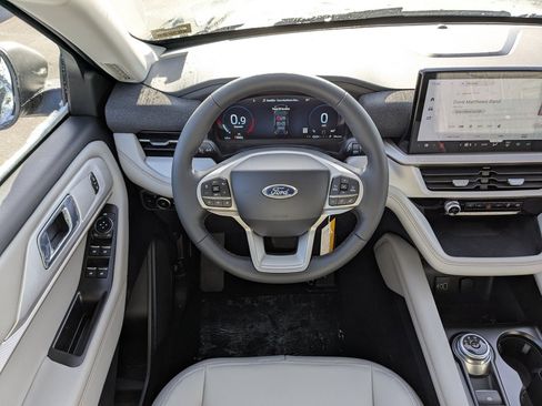 New 2026 Ford Explorer Active w/ Active Comfort Package image 18