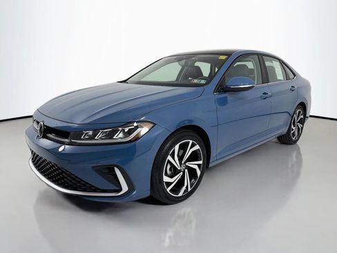 Used 2026 Volkswagen Jetta SEL FWD image 3