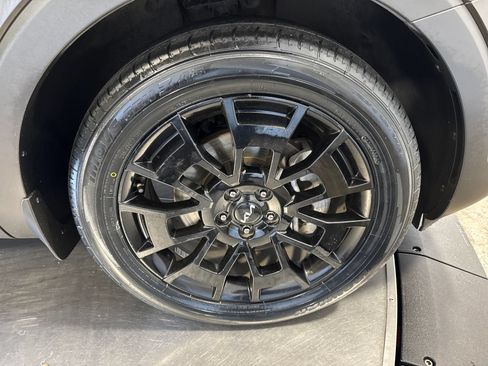 Used 2022 Kia Telluride EX w/ EX Premium Package AWD/4WD image 30