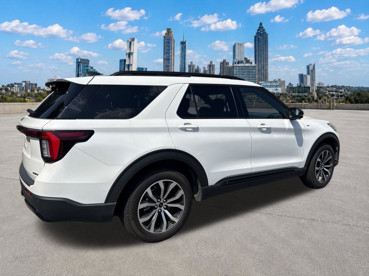 Used 2025 Ford Explorer ST-Line AWD/4WD image 3