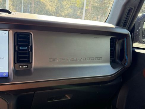 Used 2023 Ford Bronco Outer Banks w/ Sasquatch Package image 38