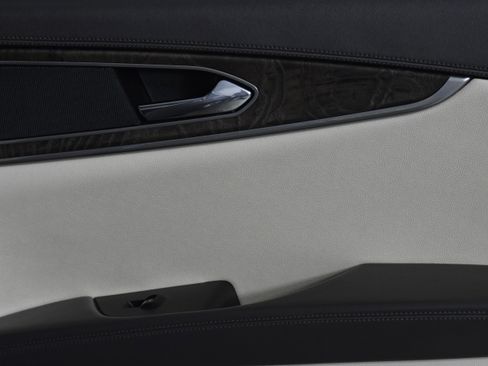 Used 2017 Lincoln MKX Select w/ Select Plus Package image 24