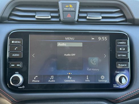 New 2025 Nissan Versa SR w/ Trunk Package FWD image 5