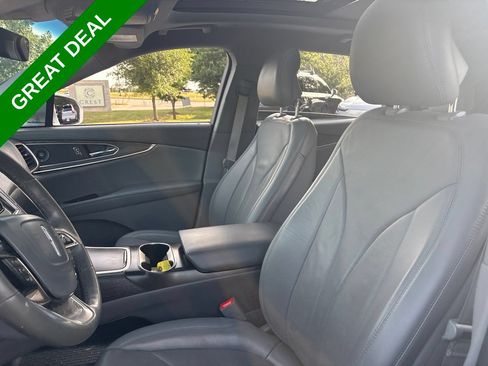 Used 2019 Lincoln Nautilus Reserve FWD image 17