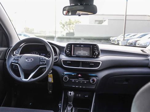 Used 2020 Hyundai Tucson SE w/ Cargo Package image 17