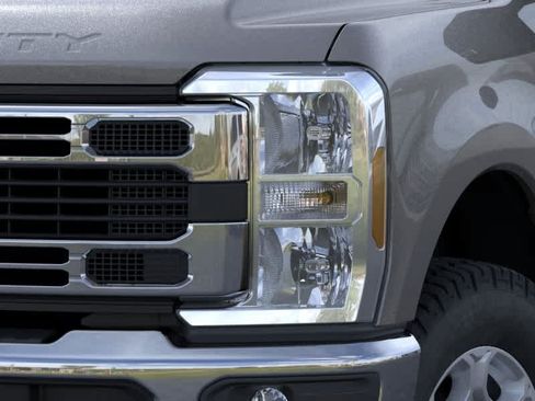 New 2026 Ford F250 XLT AWD/4WD image 18