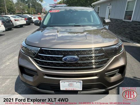 Used 2021 Ford Explorer XLT image 4