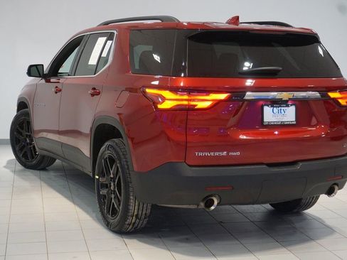 Certified 2023 Chevrolet Traverse LT w/ Rear Camera Mirror Package image 7